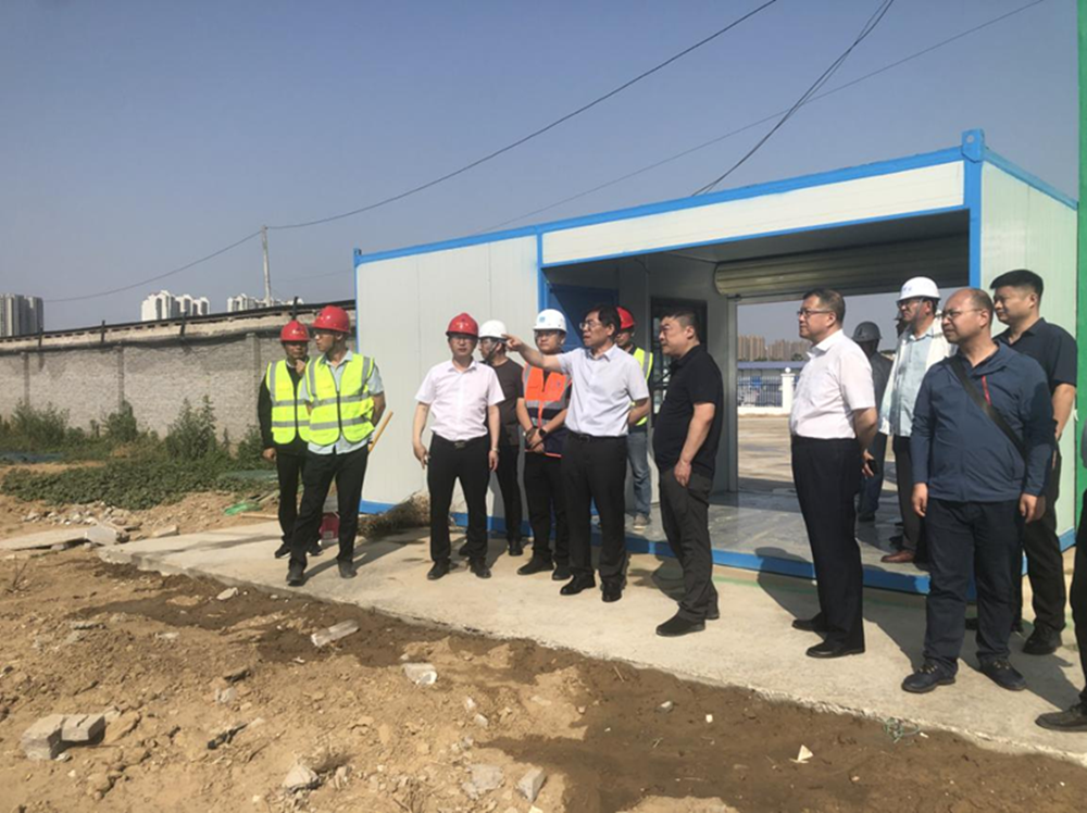 PG网页版登录入口-PG(中国)党委书记、董事长汪洋到侯寨新镇区安置区调研项目建设工作