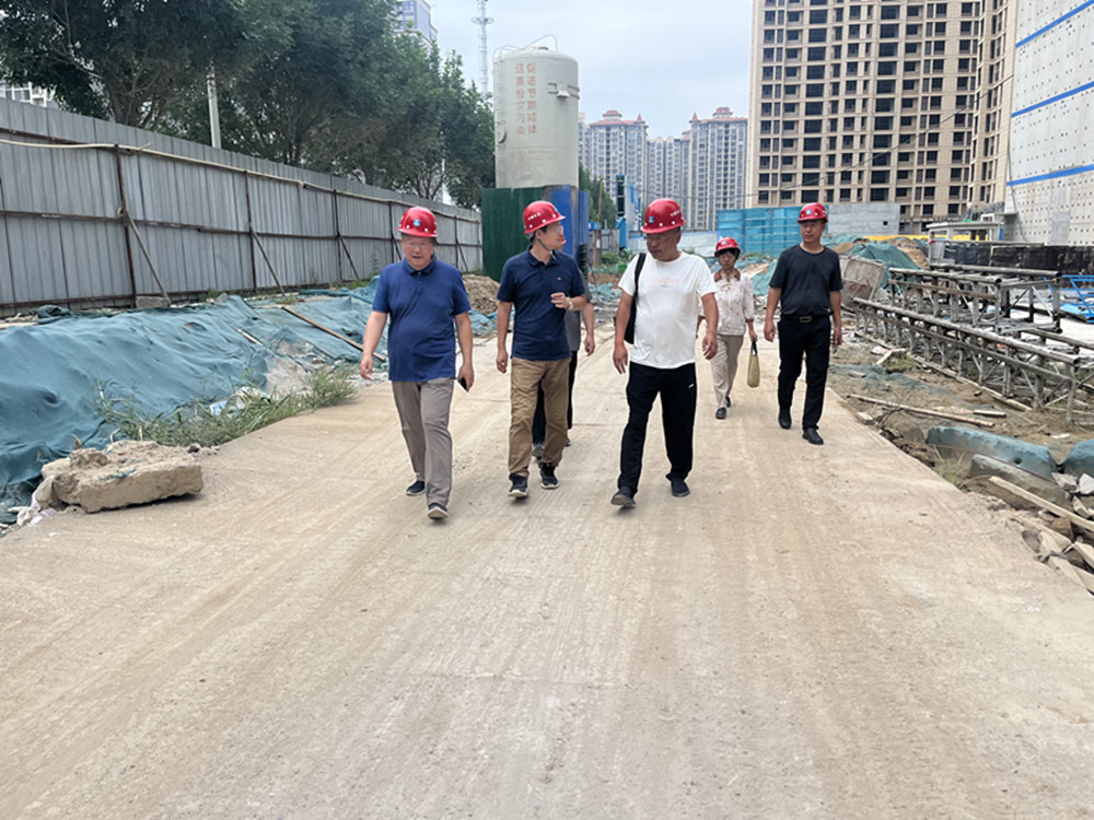 PG网页版登录入口-PG(中国)领导深入市政二部检查安全生产和防汛工作